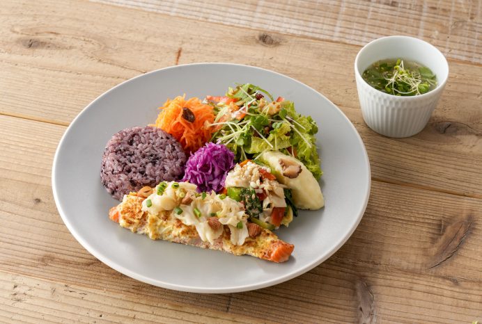 花びら茸を使ったコラボメニューをタニタカフェで期間限定提供のイメージ画像